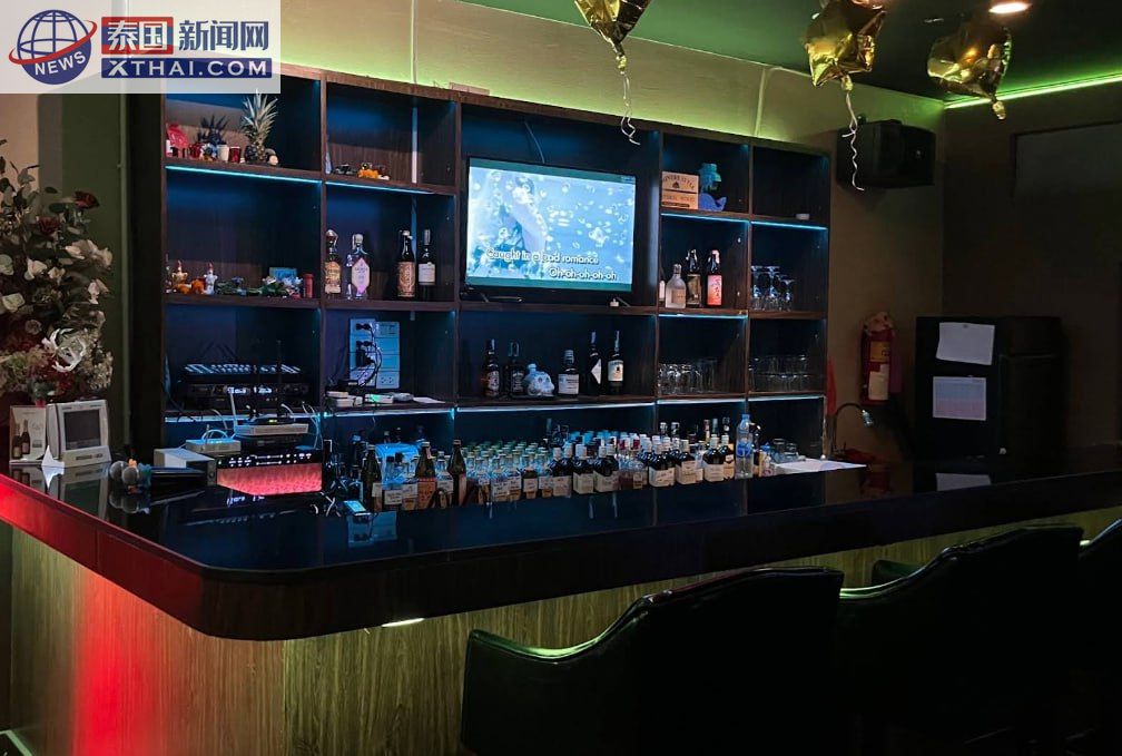 曼谷 Nagisa Snack Bar 外景招牌