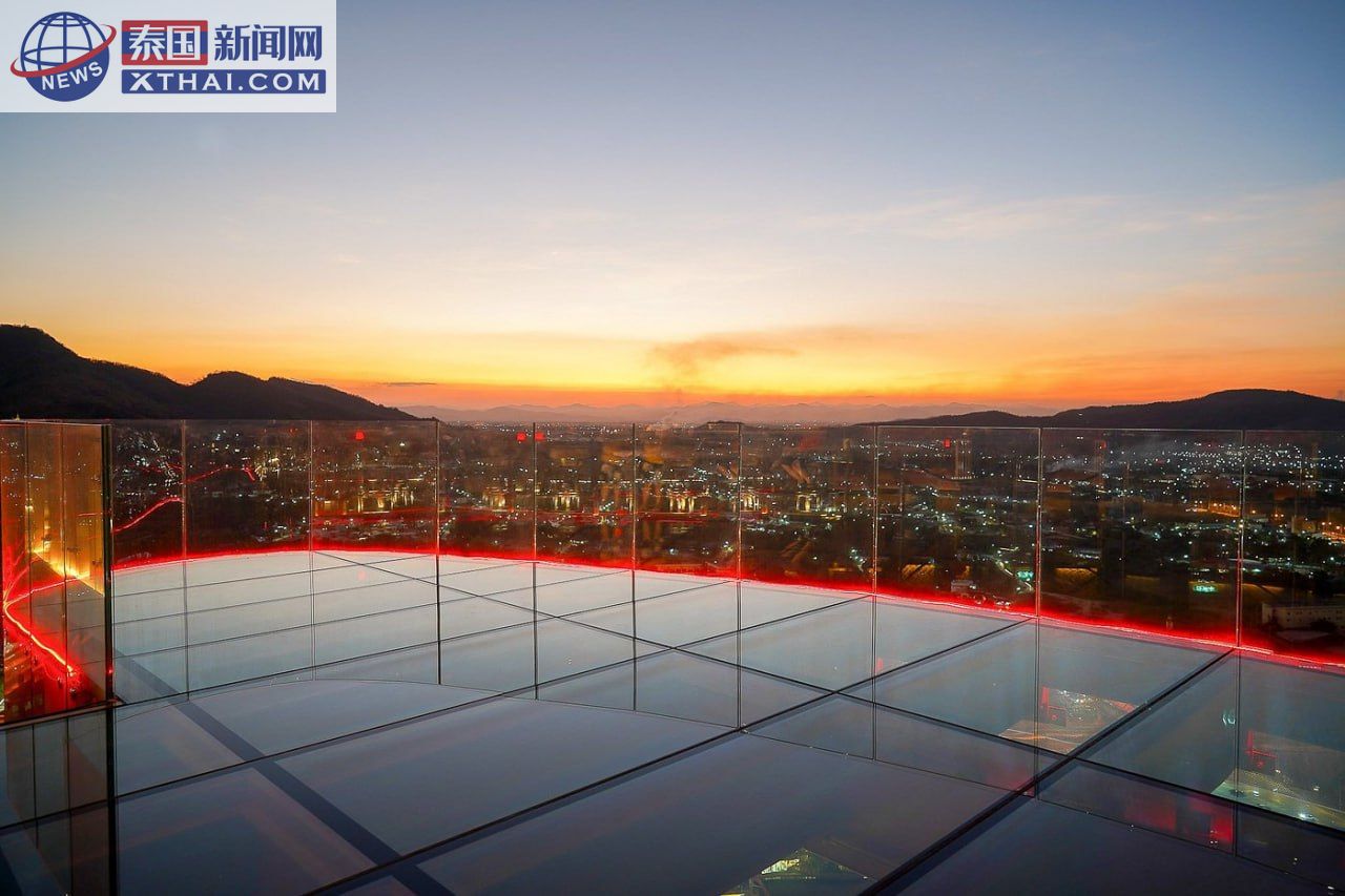Vana Nava Sky Bar 餐厅全景