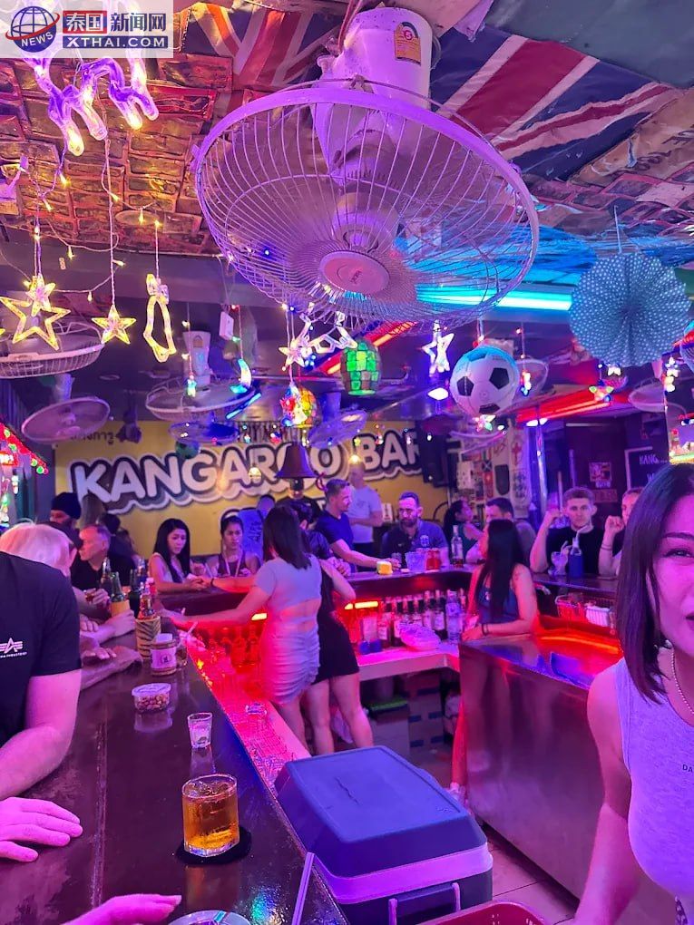 Kangaroo Bar的DJ与派对氛围