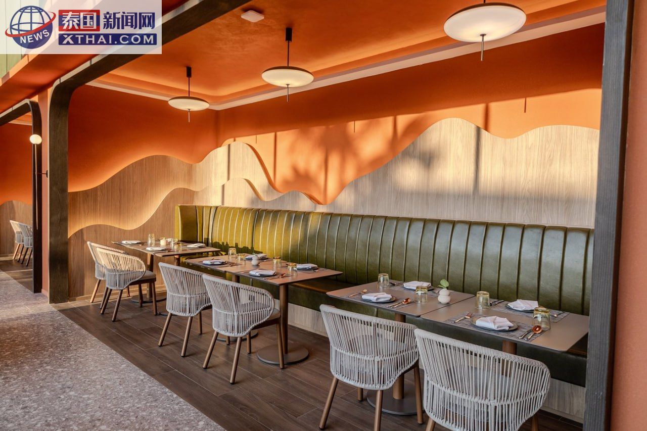 Curry Kitchen & Bar 室外座位区