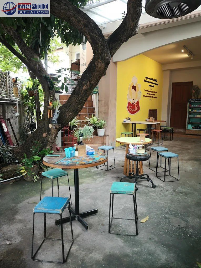 Nai To Congee Shop清晨巷弄，充满泰北烟火气息