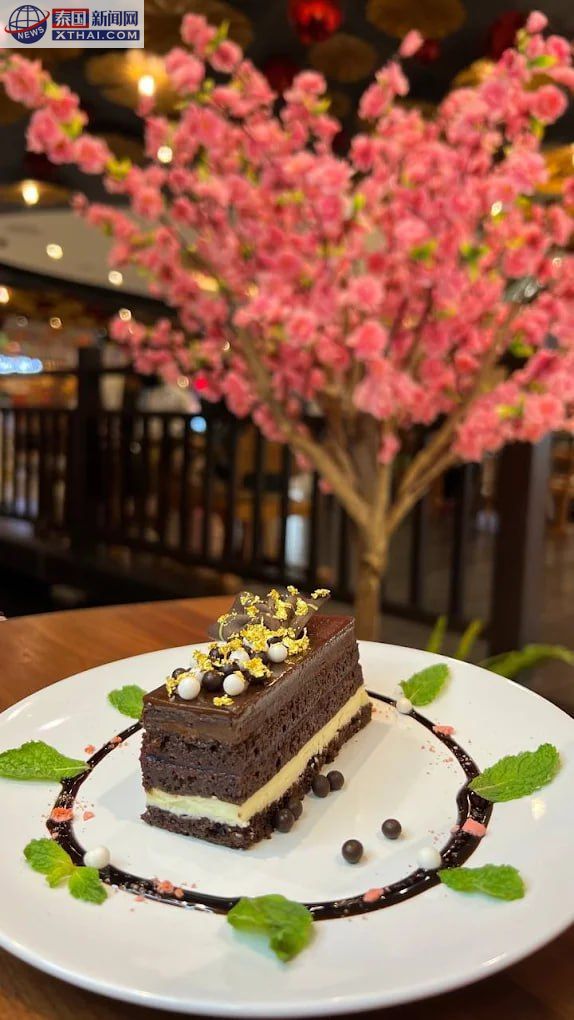 Oasis Gold 24K店内氛围