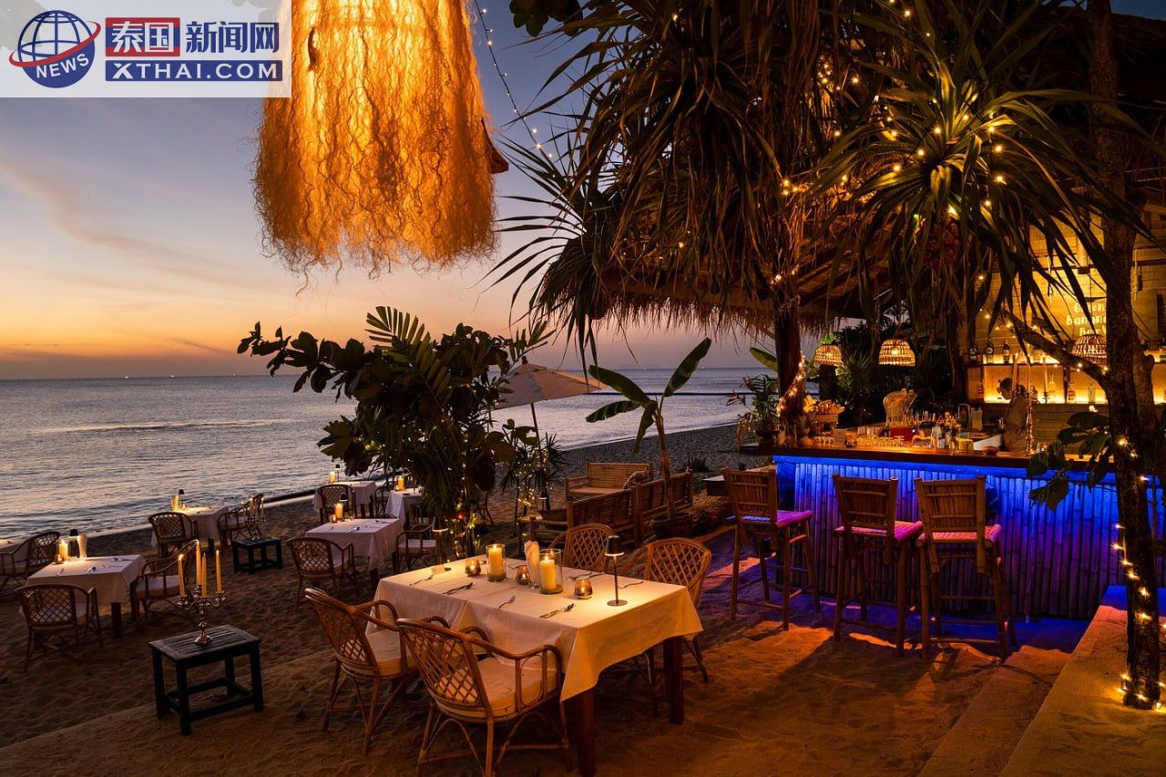 Palm Beach Restaurant 木质露天平台