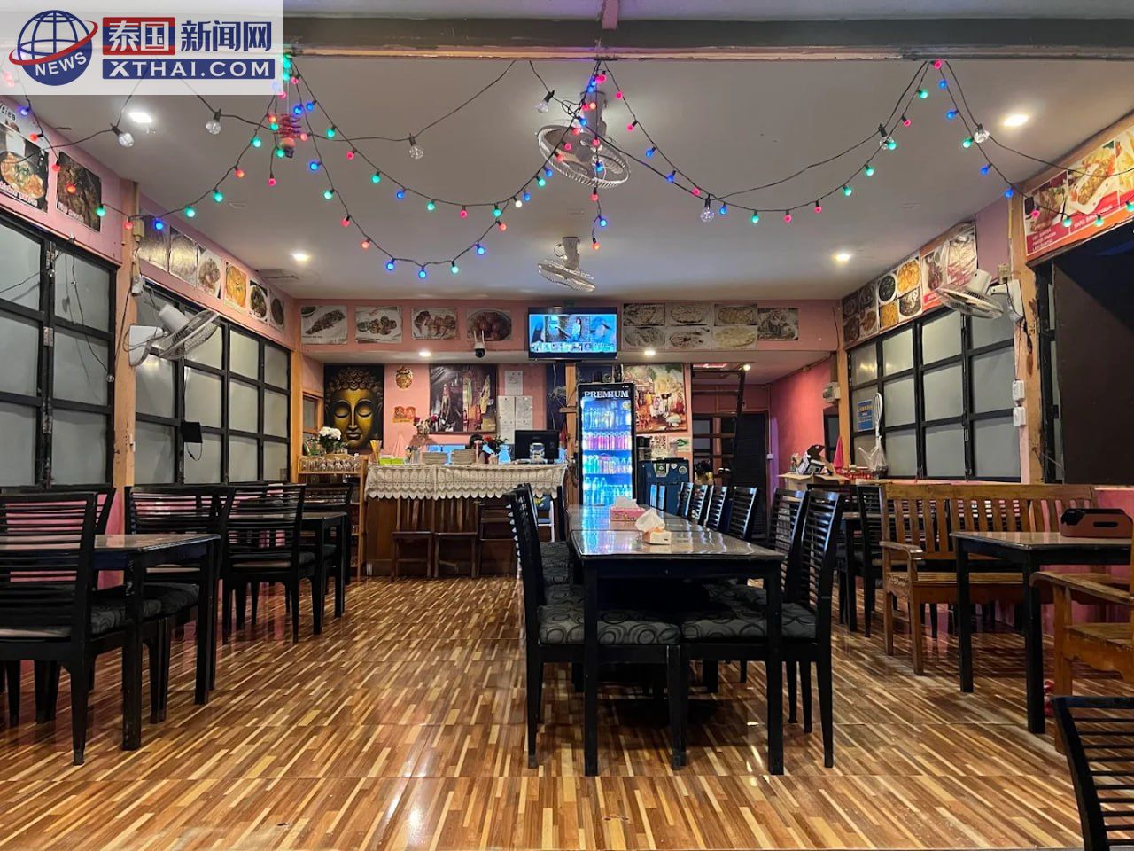 K.Himalaya Indian Restaurant的黄油鸡和蒜香烤饼