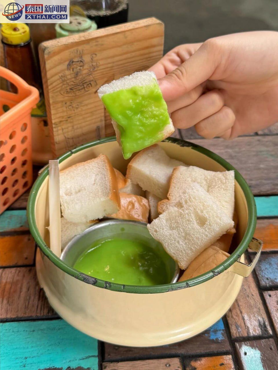 泰式猪肉粥（Jok Moo），温暖细腻的清迈早餐