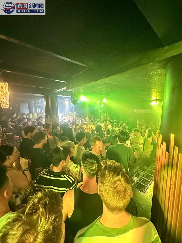 The Stranger Bar 变装皇后表演