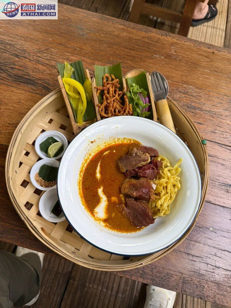 Yook Samai 的打抛猪饭,搭配荷包蛋